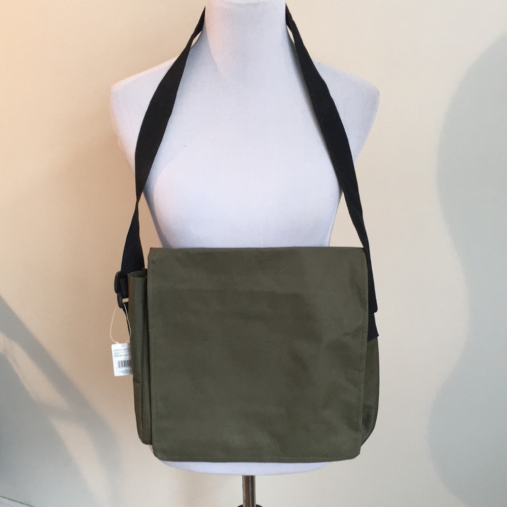 NWT Arctic Blast Army Green Shoulder Bag